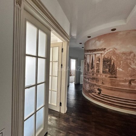 3 otaqlı yeni tikili 180 m², Nizami m.