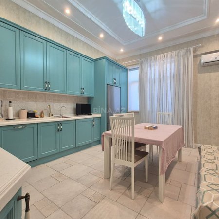 2 otaqlı yeni tikili 92 m², Elmlər Akademiyası m.