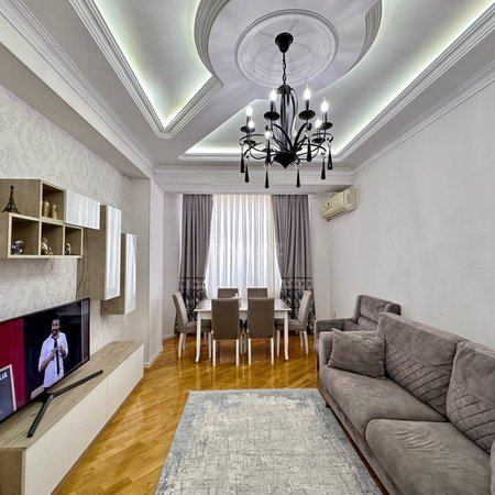 2 otaqlı köhnə tikili 75 m², Memar Əcəmi m.