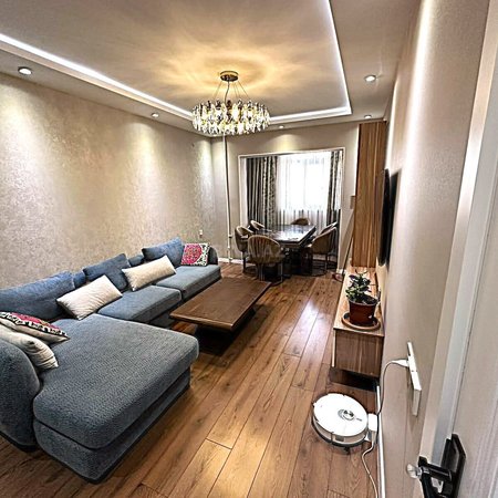 2 otaqlı köhnə tikili 80 m², Xətai r.