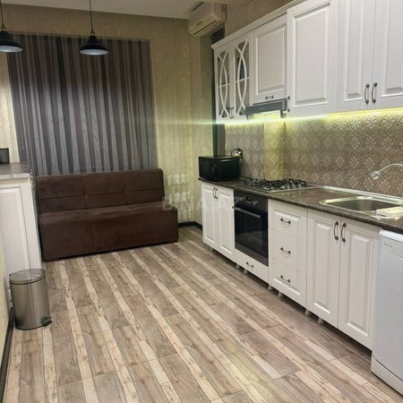 2 otaqlı yeni tikili 94 m², Elmlər Akademiyası m.