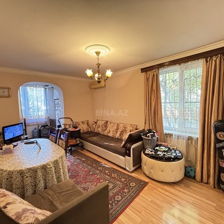 2 otaqlı köhnə tikili 40 m², Gənclik m.