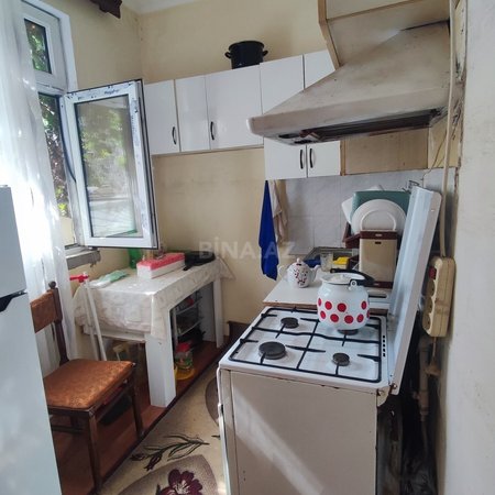 2 otaqlı köhnə tikili 35 m², Memar Əcəmi m.