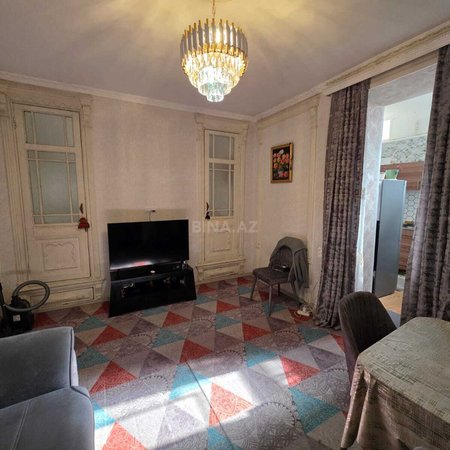 2 otaqlı köhnə tikili 35 m², Nizami m.