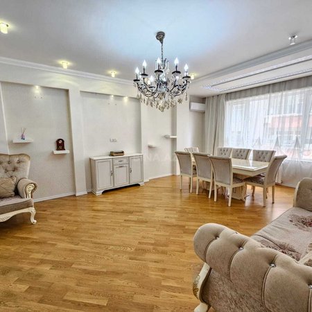 3 otaqlı yeni tikili 100 m², Badamdar q.