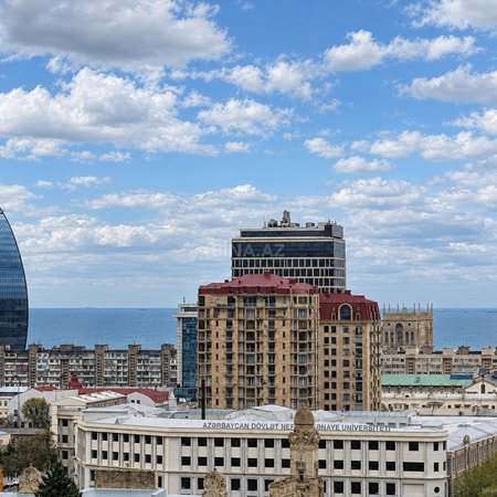 3 otaqlı yeni tikili 110 m², 28 May m.
