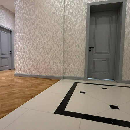 4 otaqlı yeni tikili 133 m², İnşaatçılar m.