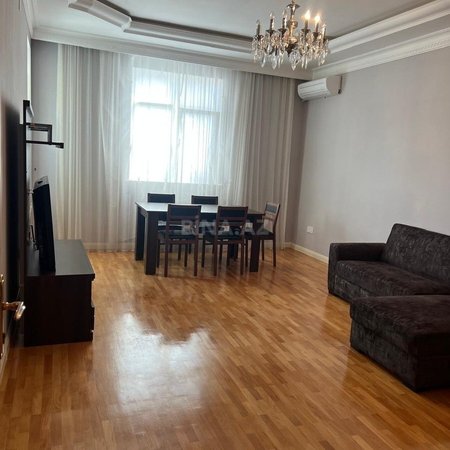 4 otaqlı yeni tikili 156 m², Azadlıq Prospekti m.