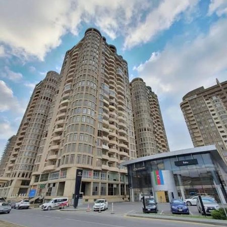4 otaqlı yeni tikili 192 m², Şah İsmayıl Xətai m.