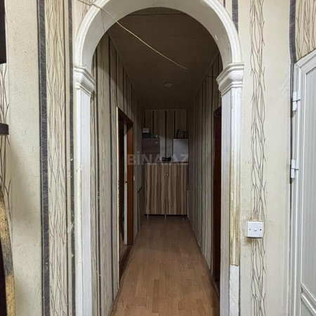 3 otaqlı köhnə tikili 55 m², Memar Əcəmi m.