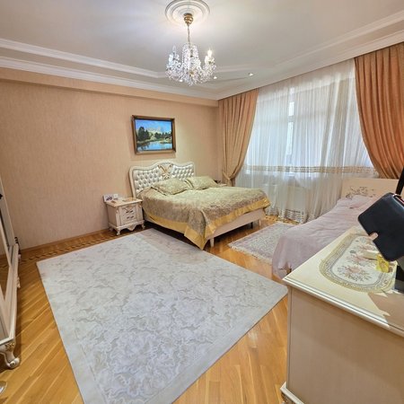 4 otaqlı yeni tikili 170 m², Memar Əcəmi m.