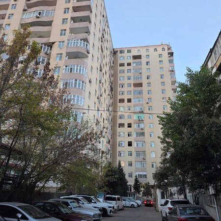 2 otaqlı yeni tikili 96 m², İnşaatçılar m.