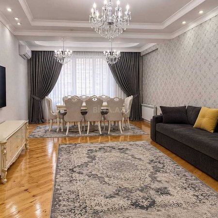 3 otaqlı yeni tikili 135 m², 28 May m.