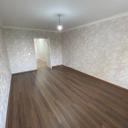 3 otaqlı köhnə tikili 75 m², İnşaatçılar m.