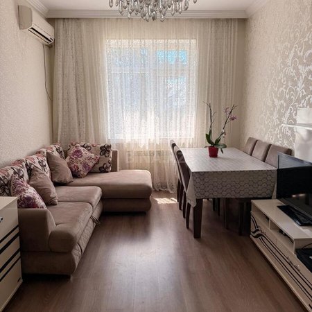 3 otaqlı köhnə tikili 65 m², Əhmədli m.