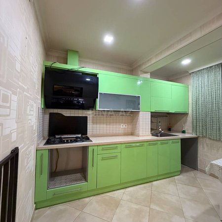 3 otaqlı köhnə tikili 85 m², Memar Əcəmi m.