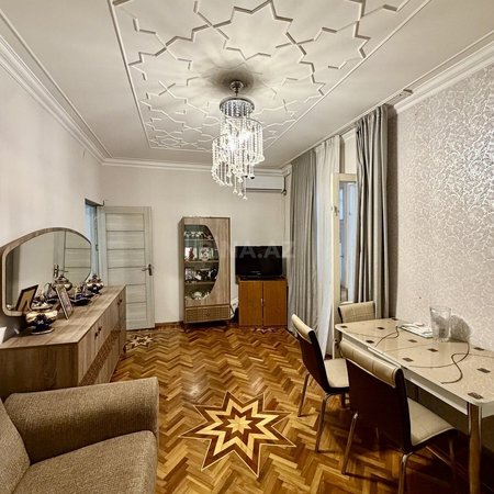 2 otaqlı köhnə tikili 65 m², Nərimanov r.