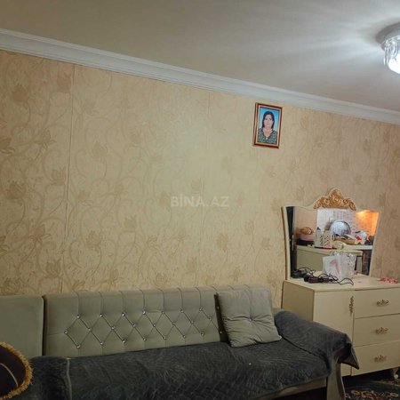 2 otaqlı köhnə tikili 45 m², İnşaatçılar m.