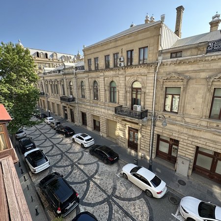 3 otaqlı köhnə tikili 80 m², Sahil m.