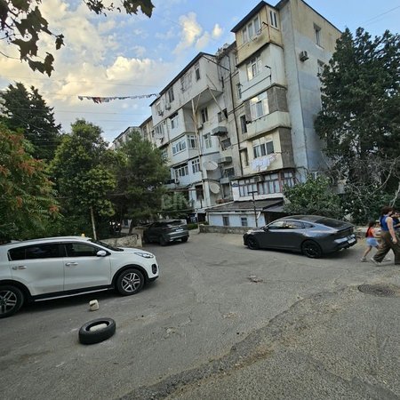 2 otaqlı köhnə tikili 50 m², İnşaatçılar m.