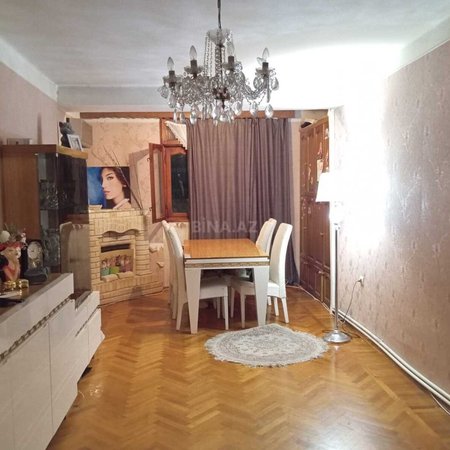 2 otaqlı köhnə tikili 55 m², İnşaatçılar m.