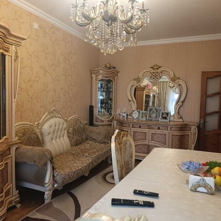 2 otaqlı köhnə tikili 60 m², Gənclik m.
