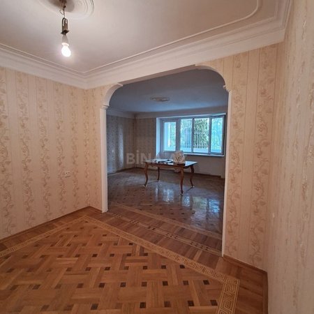 4 otaqlı köhnə tikili 100 m², Neftçilər m.